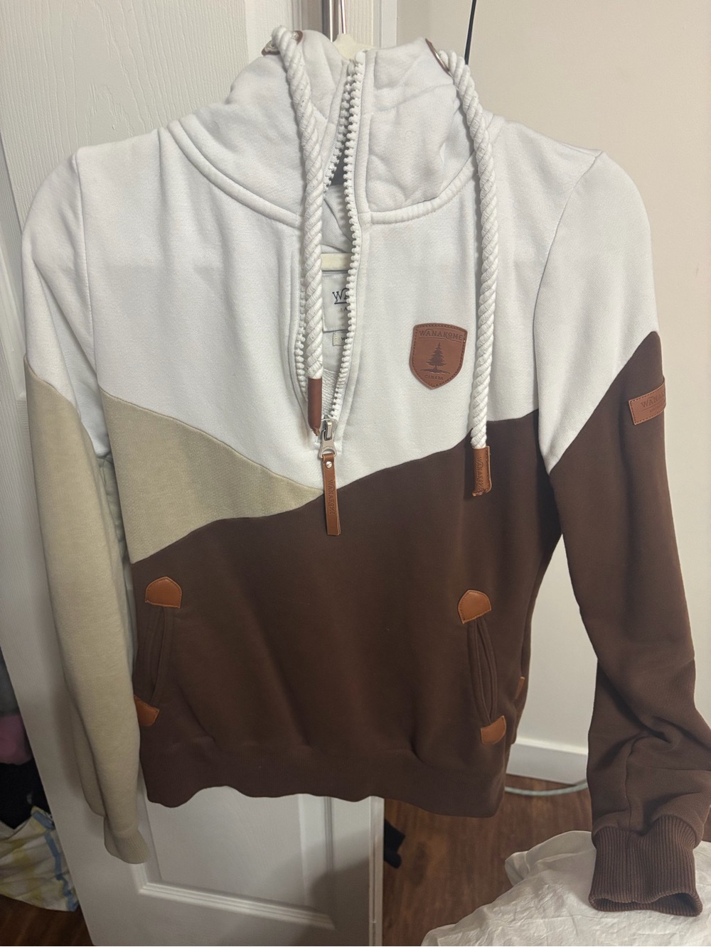Wanakome Tri-Tone Brown, Cream & White Half-Zip Hoodie Sweater